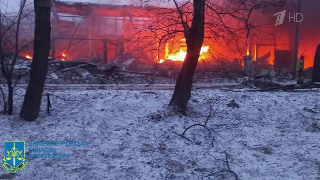 Вооруженные силы РФ нанесли массированный удар высокоточным оружием по военным объектам на Украине