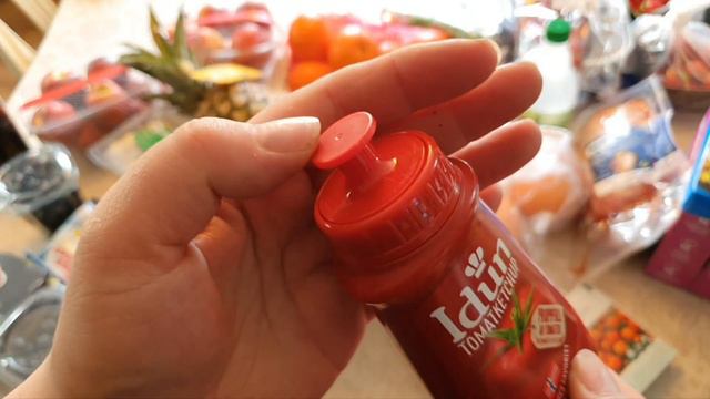 Тюфсик в засаде, я в магазине. Чем будем баловаться на дне независимости Норвегии? смотреть онлайн