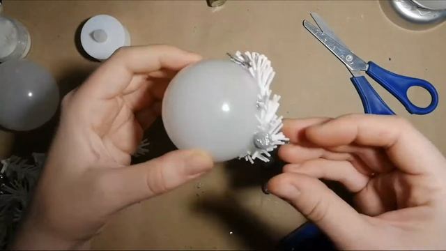 DIY/ Новогодний декор из светодиодных лампочек #светильниксвоимируками #домик #гирлянда #новыйгод