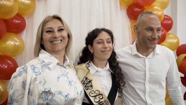 ПОДАРОК ОТ РОДИТЕЛЕЙ Г.БОЛГРАД 1Я ГИМНАЗИЯ 2023 смотреть онлайн