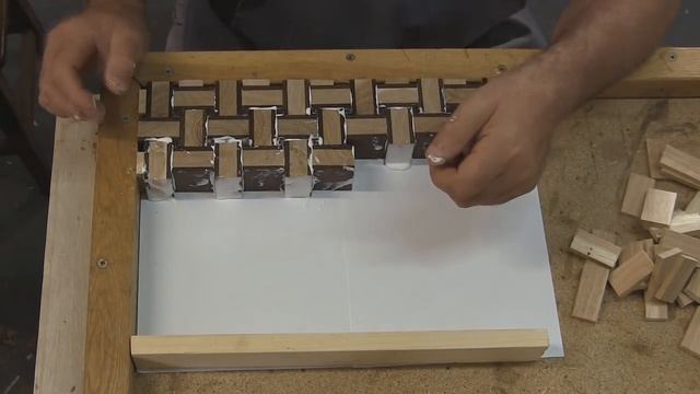 Торцевая кухонная доска. Эффект плетения. End grain kitchen board. Weaving effect. смотреть онлайн