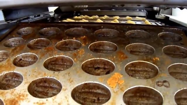 Видео работы печи автоматической для выпечки печенья «ОРЕШКИ»