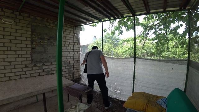 Кормили, а теперь травим территорию от собак. Такое терпеть нельзя! смотреть онлайн