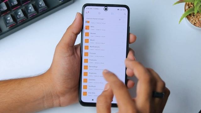Apple iPhone 14 Pro DYNAMIC ISLAND MIUI theme for Xiaomi Smartphones смотреть онлайн