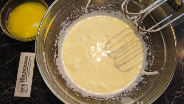 Пышный кекс на кефире с изюмом в духовке
