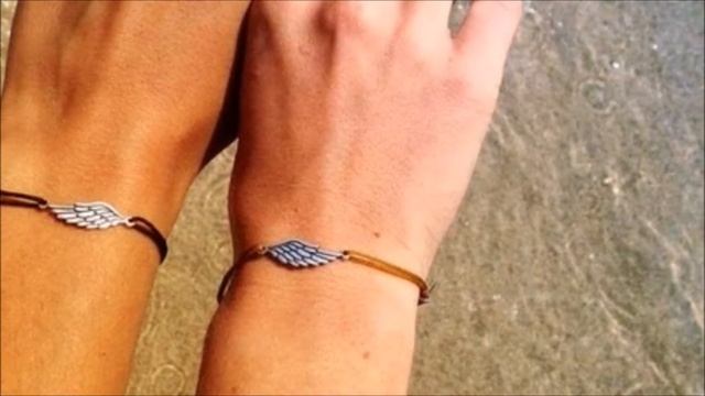 Парные браслеты Amorem на красной нити смотреть онлайн