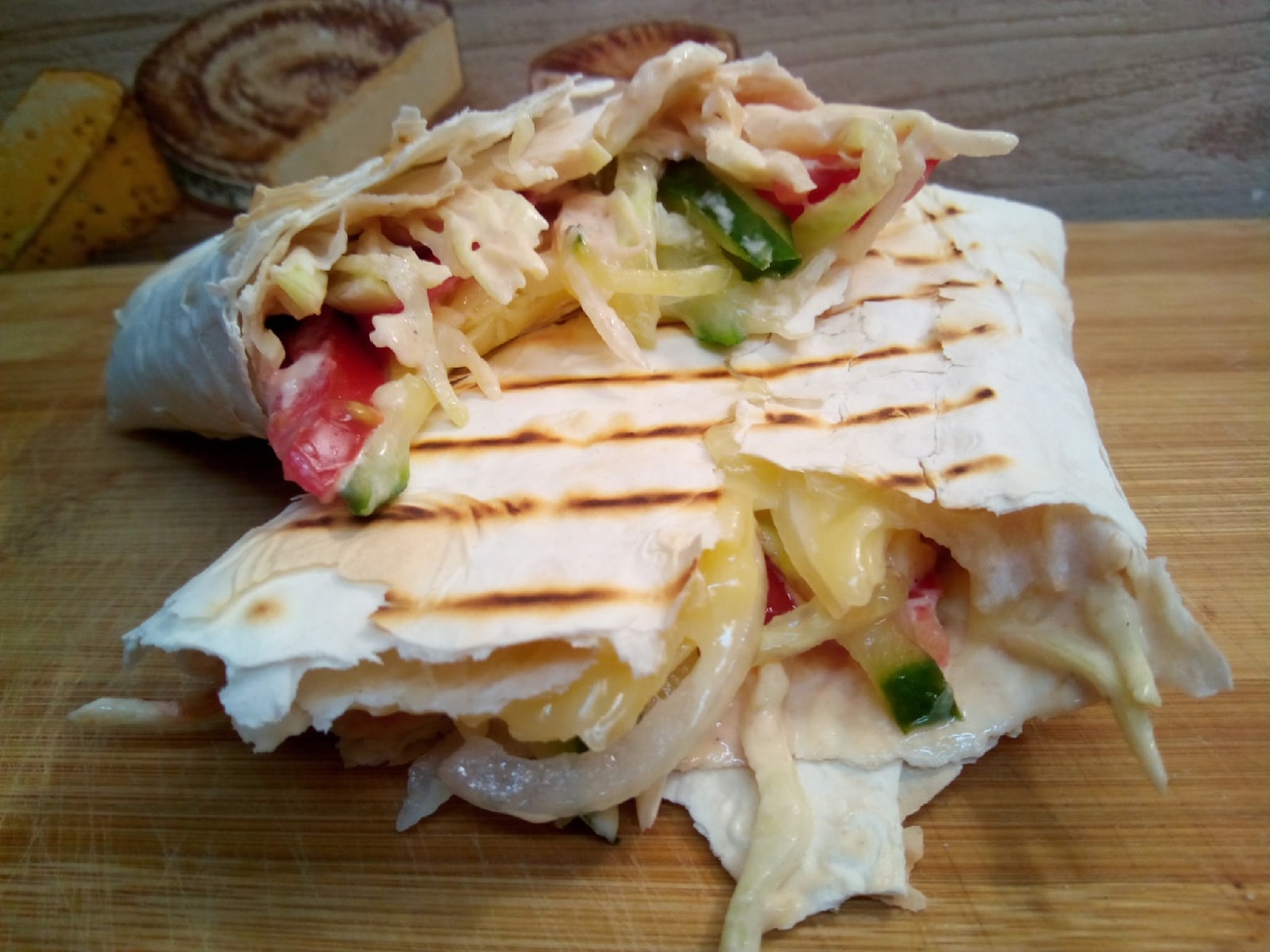 ШАУРМА С КУРИЦЕЙ И ВЕГЕТАРИАНСКАЯ