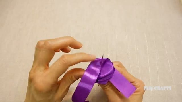 DIY Ribbon Flowers - How to Make Ribbon Roses - Amazing Ribbon Flower Trick -Eas смотреть онлайн
