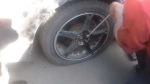 Открутил круглую гаику специальной головкои легко и просто ( экстрактор гаек )      9TD403 -17M