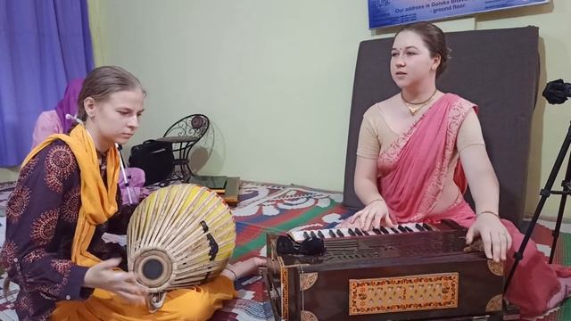 Hare Krishna kirtan, Anuradha Radha Madhava, sri dham Mayapur, Harinam sankirtan yajna смотреть онлайн