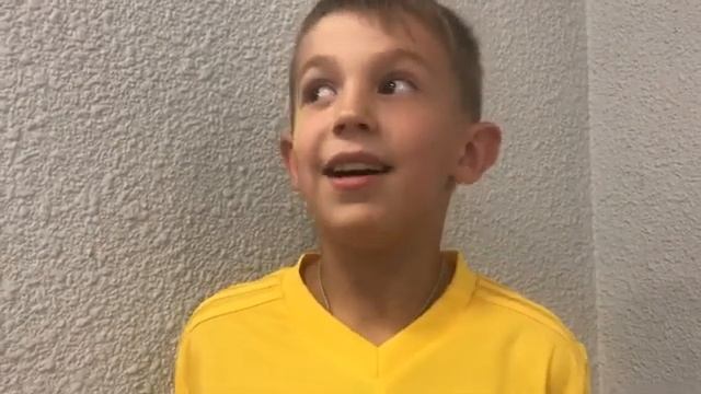 Интервью с мальчиком, который вышел на поле со Швейцарией. ЧМ-2018 смотреть онлайн