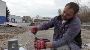 Заправка кабеля в гофру