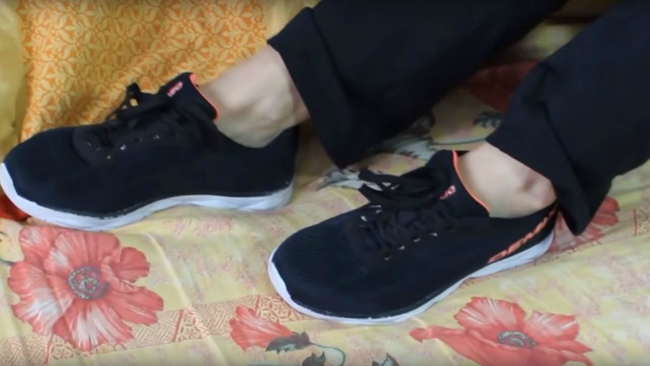 ВОТ ПОЧЕМУ АМЕРИКАНЦЫ НЕ СНИМАЮТ ОБУВЬ В ДОМЕ [Белый кот] смотреть онлайн