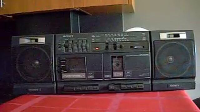 Sony CFS-W370L Radio Cassette Boombox 90's смотреть онлайн