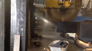 Распиловка гранитных блоков габбро-диабаза, дисковыми пилами - ООО "ПГК"