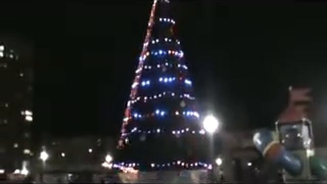 Искусственная елка, освещение 1 смотреть онлайн