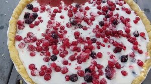 Ягодный пирог, шикарный рецепт, которого удивляет своей простотой!