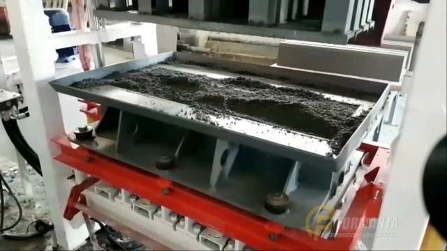 Вибропресс Форманта 1000 - отличный вибропресс для изготовления блоков и бордюров (2019)