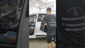 как затонировать чисто боковое стекло