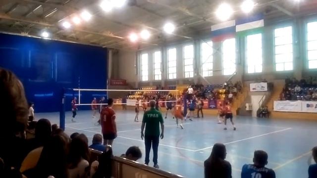 Волейбол Урал против Октябрьского смотреть онлайн