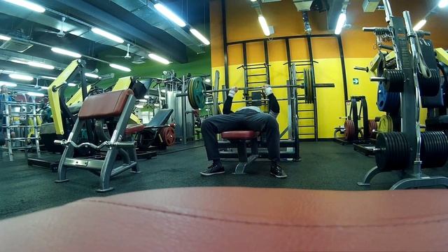 жим узким хватом 120х3 смотреть онлайн