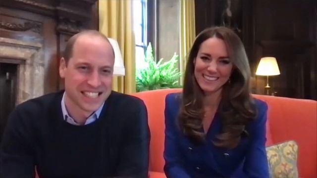 Cruella's Emma Stone and Emma Thompson Chat With Prince William and Kate Middleton смотреть онлайн