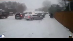 Приколы! Палка в зубы!