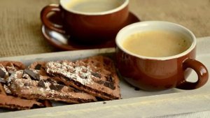 Не смей прикасаться ко мне после тех шлюх, с которыми ты развлекался! - прокричала невеста...