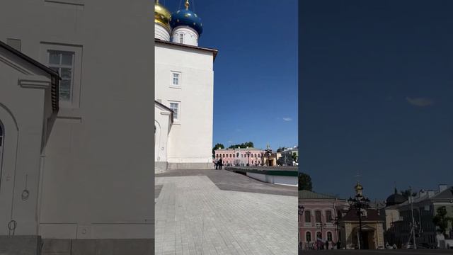 В Твери новый собор и фонтан. Соборная площадь в Твери. Путевой дворец. Спасо-Преображенский собор.