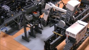 LEGO GBC Loop - Ball Factory + 4-осевой робот NXT .mp4