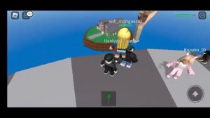 Выживаю в катастрофах в Roblox disasters