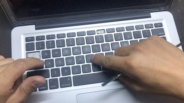 Como encaixar teclas do Mac Pro A1278 A1178 e Mac Air A1237 A1137