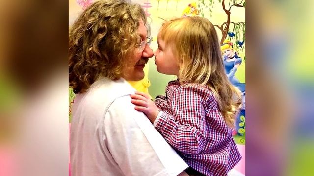 Игорь Николаев игрушечными машинками растит из дочки мальчика смотреть онлайн