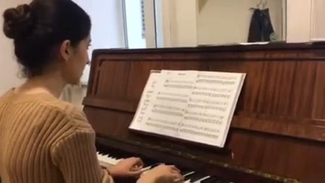 Наша ученица Григорян Эрмине на уроке фортепиано! смотреть онлайн