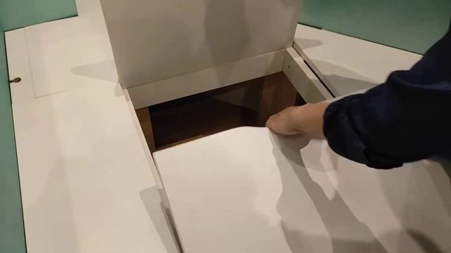 Подиум для зоны отдыха на нестандартном балконе. смотреть онлайн