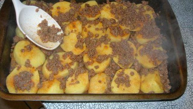 Запеканка из фарша в духовке - смотреть видео онлайн от "Сборник рецептов" в хор