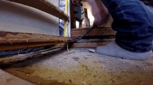 Наливной пол, ламинат, вышло дороже и дольше, чем я думал.