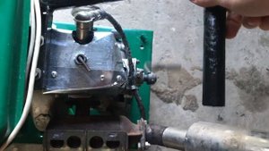 Запуск холодного двигателя 2сд бензогенератора АБ1-0/230 при +10