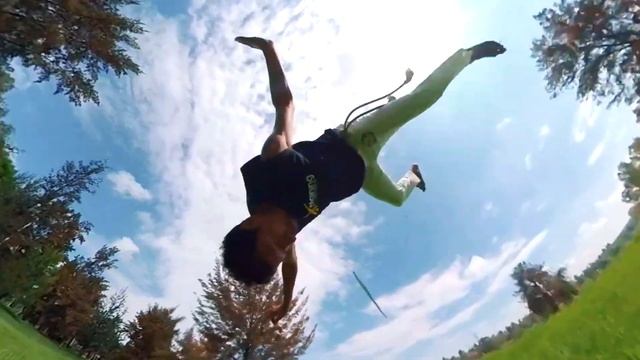 ? QUE ES LA CAPOEIRA❓| Brazil Martial Art ?? ( INSTA 360 ONE X )? смотреть онлайн