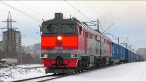 Свеженький 2ТЭ116-1414 с контейнерным грузовым поездом