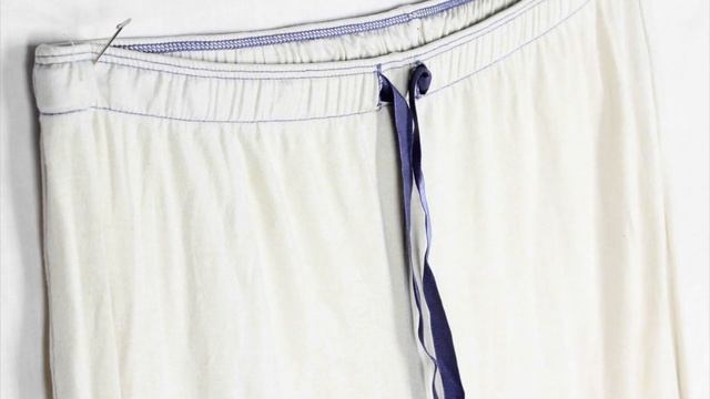 Remove Color WITHOUT Bleach | How to Use Rit Color Remover | DYE FABRIC WHITE смотреть онлайн