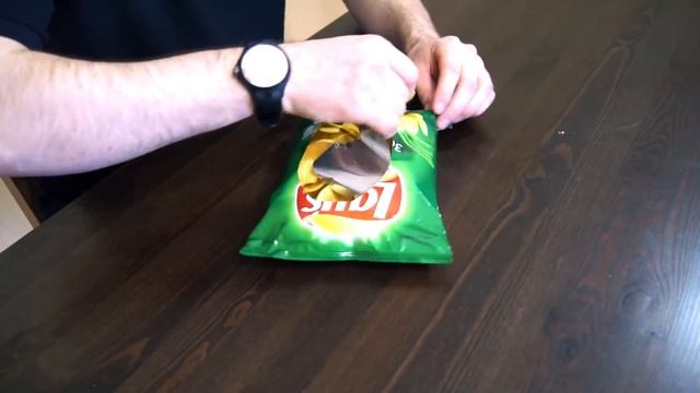 7 ЛУЧШИХ ЛАЙФХАКОВ С ЧИПСАМИ + бонус! [Гарри ТВ] // 7 Chips Life Hacks смотреть онлайн