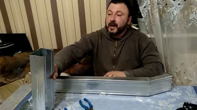 Бункерная кормушка.Легко,дёшево,быстро.Бункерная кормушка за 15 минут