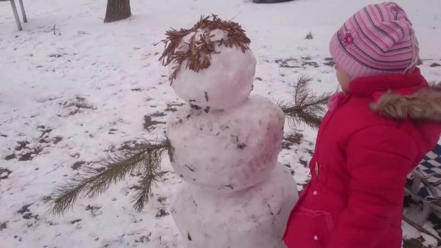 Покатушки на санках. Снеговик без снега