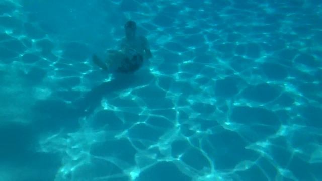 Sony DSC-TX10 Jake Diving Under Water смотреть онлайн