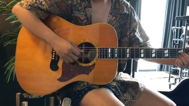 Test Gibson songwriter 2011 смотреть онлайн