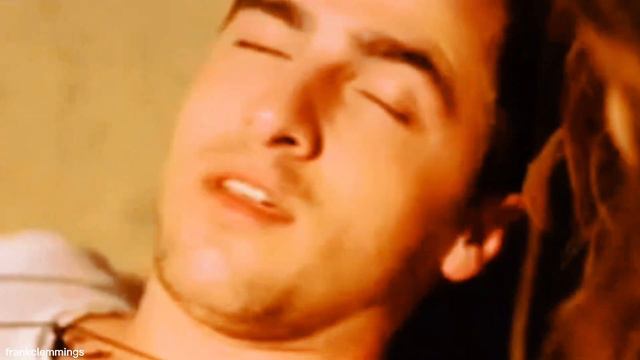 Kendall Schmidt x Martina Stoessel - Umbrella смотреть онлайн