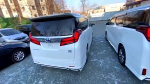 TOYOTA ALPHARD 2018. Быстрое сравнение комплектаций Hybrid Executive Lounge и Hybrid  G  Package