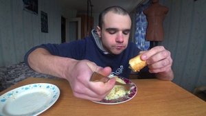 МУКБАНГ/АСМР ЯИЧНИЦА/РИС-ПШЕНКА/САЛАТ ОВОЩНОЙ/БУЛКА С ЧЕСНОКОМ/ОБЖОР/УЖИН/ EATING/ASMR/Mukbang#284