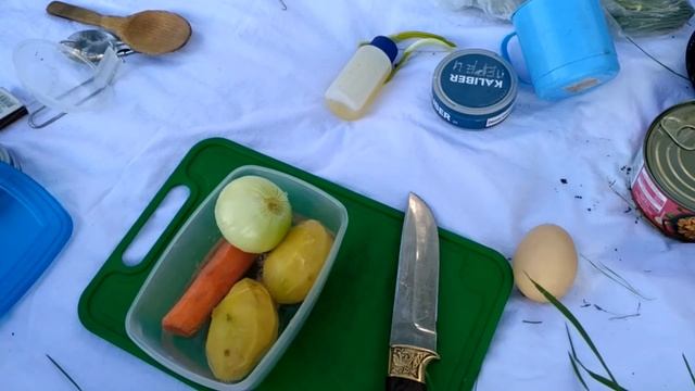 Однодневка, деревня и солдатская каша в армейском котелке смотреть онлайн